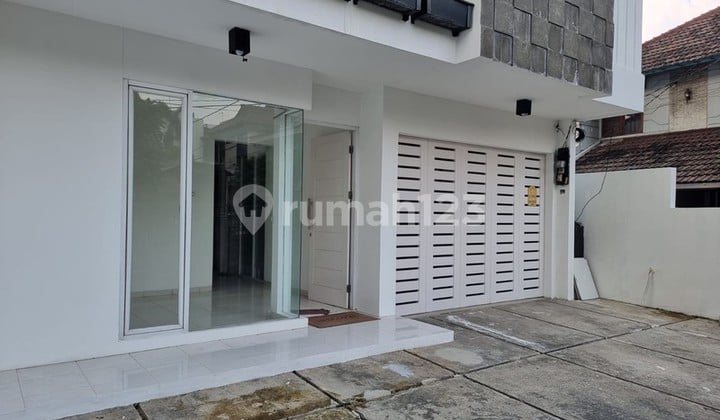 Disewakan Rumah 2 Lantai Siap Huni di Tebet Timur Jaksel
