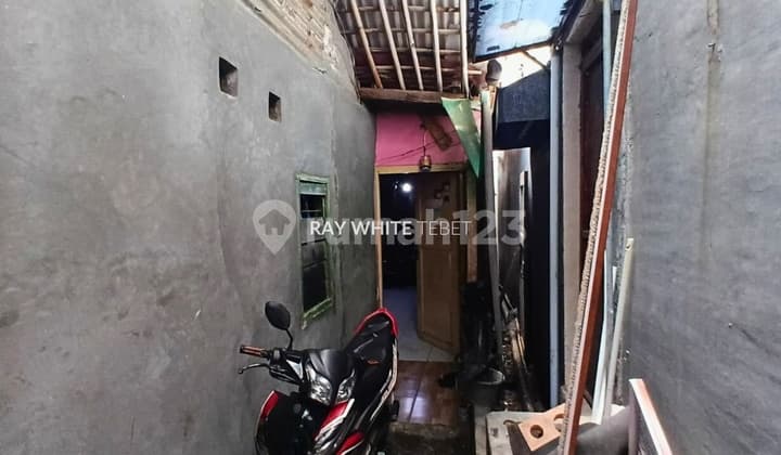 Dijual Rumah SHM Hitung Tanah di Pengadegan, Pancoran - Jakarta Selatan
