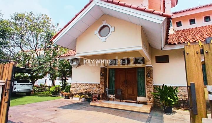 Rumah Luas & Asri di Komplek UIN Jakarta - Ciputat Timur