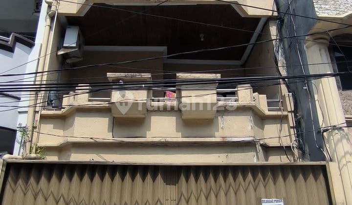 Rumah di Pademangan 5 Lokasi Dekat Jalan Raya...