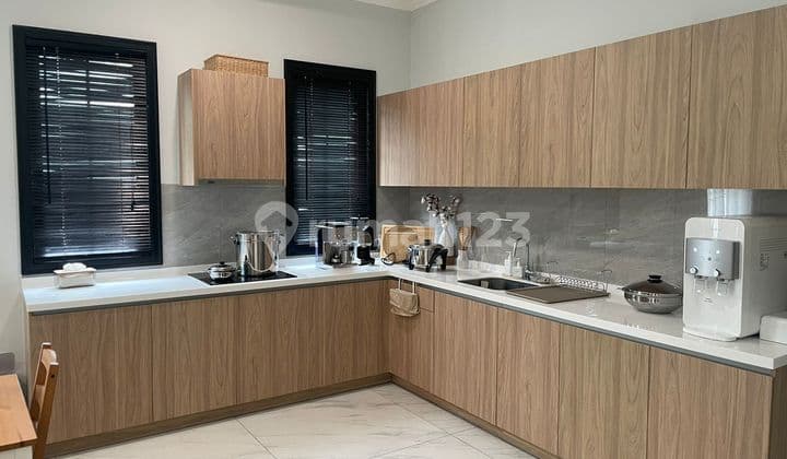 For Sale New 3-Story Semi-Furnished House in Winona Cluster, Alam Sutera