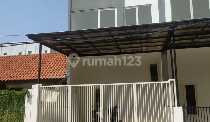 Rungkut Asri Minimalis 2 Lantai Gress Siap Huni Row Lebar