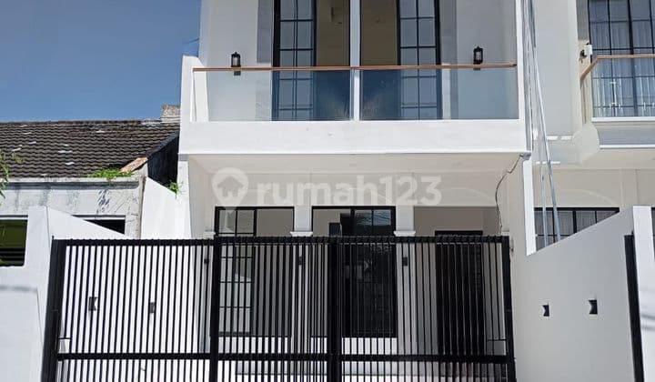 Rumah Darmo Permai 3 Kamar Minimalis Lokasi Strategis