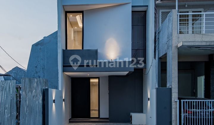 Rumah Dharmahusada Gress Dekat Galaxy Mall Pakuwon City Unair