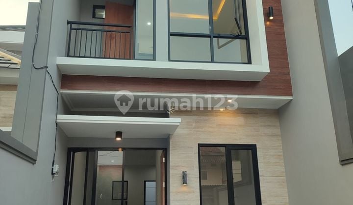Rumah Rungkut 2 Lantai Siap Huni Row Lebar 3 Mobil Dekat Ubaya