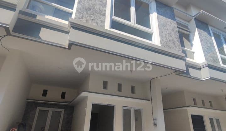 Rumah Ploso Gress 3 Kamar Ada Master Bedroom Dekat Merr Kenjeran