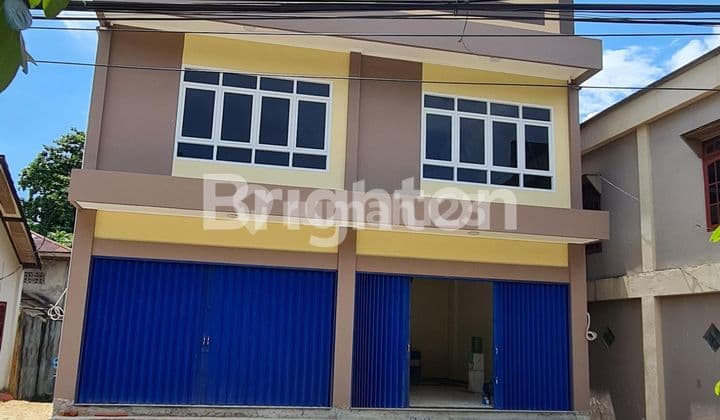 Ruko Pinggir Jalan Parkir Mobil Luas