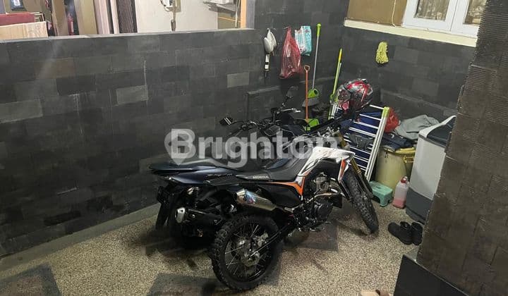 Rumah Siap Huni di Belakang SMU 5