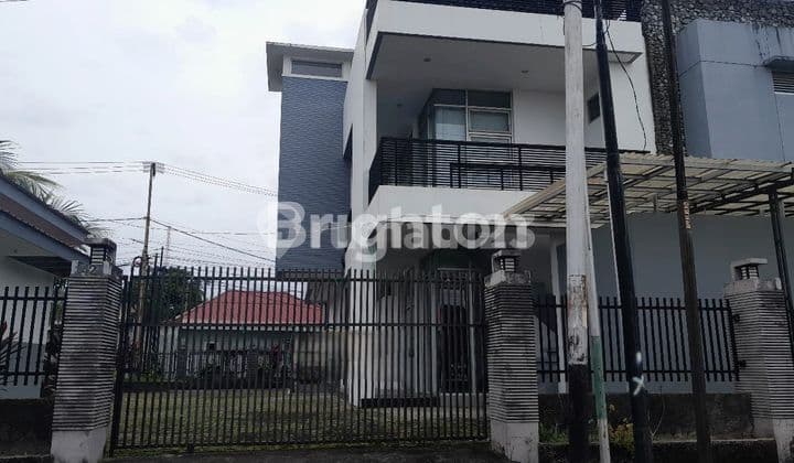 Rumah Untuk Kantor Lengkap dengan Pos Security