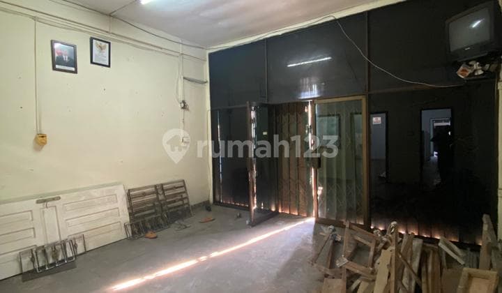 3-Story Shophouse Strategic Location in Batam City