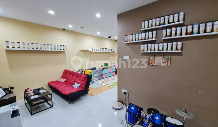 Two-Story House in Industrial and Business Area in Batam Centre