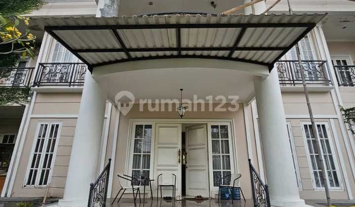 RUMAH MEWAH ADA KOLAM RENANG STATEGIS DI CILANDAK DEKAT STASIUN MRT & TOLL