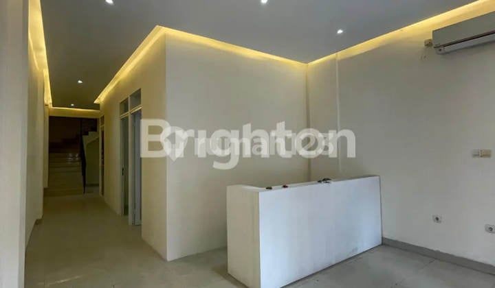 475. Disewakan Ruko 4 Lantai Kemang Raya Jakarta Selatan Ex Klinik Kecantikan - Parkir Luas dan Free IPL