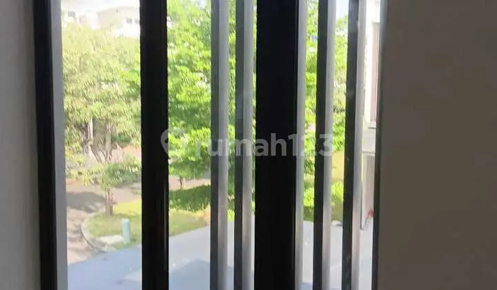 405. Cheap Sale of 2-Story House in Shinano JGC Cluster, East Jakarta - Strategic Location, Semi-Furnished, Ready to Occupy