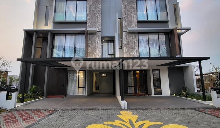 P7. For Sale 3-Story House in Cakung, East Jakarta, Jakarta Garden City, Type V7, Unit S5-5, Price 3 Billion.