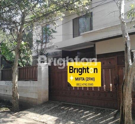 99. Cheap Sale 2-Story Luxury Spacious House in East Kemang, South Jakarta Ready to Occupy Flood-Free