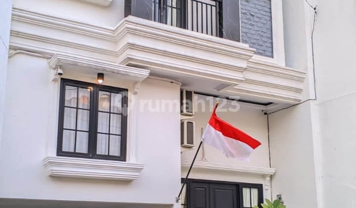 338. Disewakan Rumah 3 Lantai Full Furnish di Rawa Bambu Pasar Minggu Jakarta Selatan - Lokasi Strategis & Siap Huni