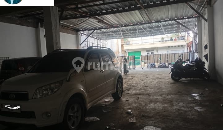 319. Dijual Gudang Siap Pakai di Bintaro 3 Jl. Haji Najih II , Pondok Aren Tangsel – LT 220m² Carport 8 Mobil