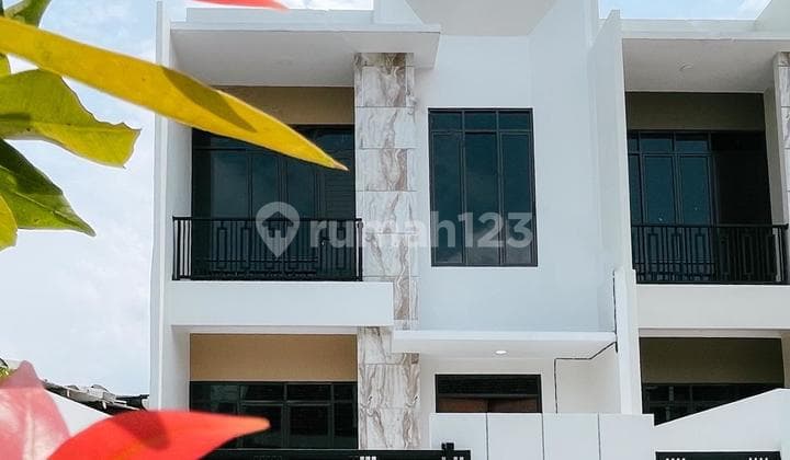 169. Murah !!! Dijual Rumah Baru dekat Patung Stainles Harapan Indah Medan Satria Kota Bekasi