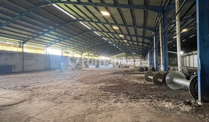 Ready-to-Live Warehouse in Sindanglaya Cicalengka Majalaya