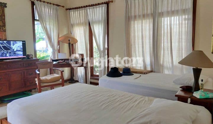 Rumah Villa 2 Lantai Luas Tanah 280 M2 Kuta Royal Kuta - Badung Bali Ideal Untuk Hunian & Bisnis One Gate System