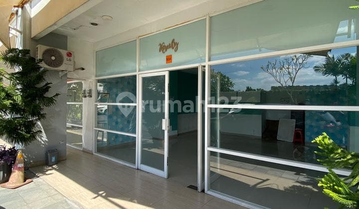 Kantor Dan Ruang Usaha di Student Castle Apartment