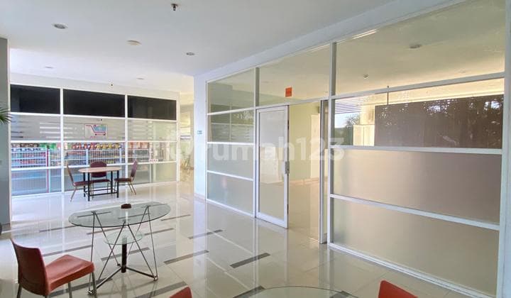 Kantor Dan Ruang Usaha di Student Castle Apartment