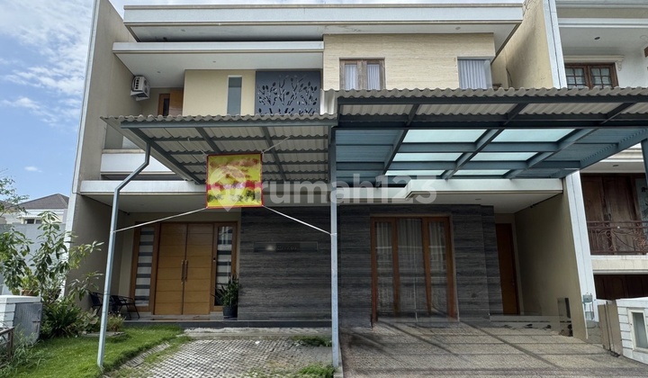 Disewakan Rumah Pakuwon Indah Baru Direnov Disewakan