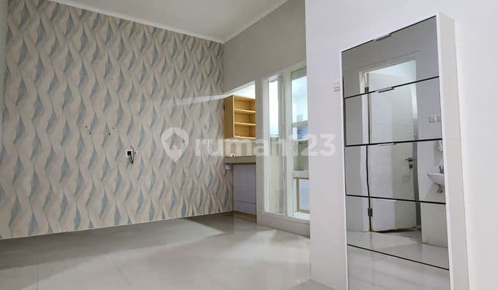 Rumah Dekat Summarecon Mall Bandung di Adipura Cempaka Semi Furnished