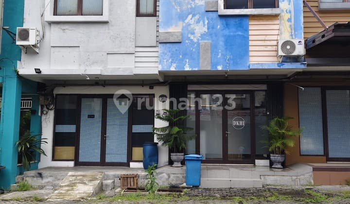For Quick Sale: Newton Shop House in Legenda Wisata
