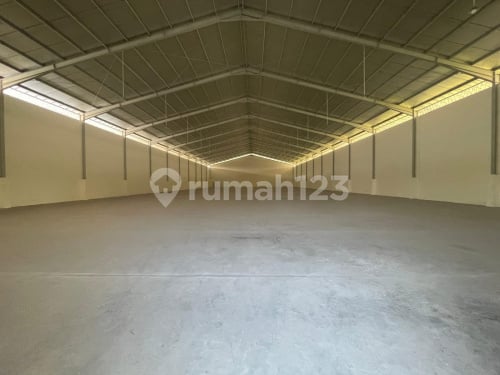 Ready-to-Use Good Warehouse for Rent in Kic Ngaliyan A5069