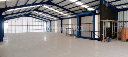 New Three-Story Ready-to-Use Warehouse in Ngaliyan A5047
