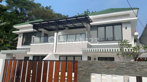 Rumah Baru Dua Lantai Bagus Siap Huni Di Gajah Mungkur A4647