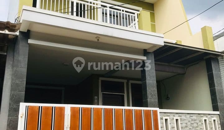 Rumah Bagus 2 Lantai Di Pusat Kota Cikarang Dekat Stasiun