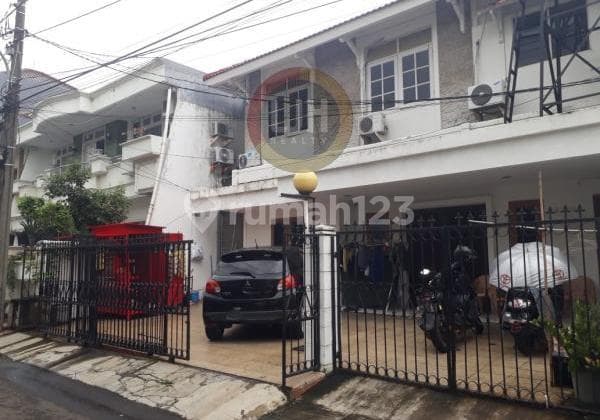 Rumah Dijual di Janur Elok Kelapa Gading Jakarata Utara Lokasi Strategis