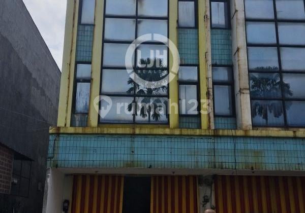 Ruko 3 Lantai Siap Huni di Boulevard Raya, Gading Serpong, Tangerang, Banten