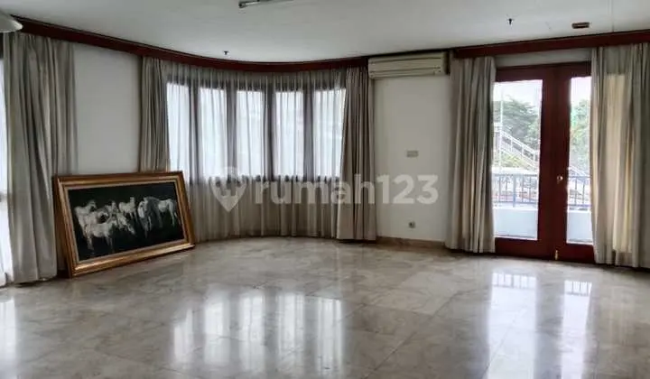 DIJUAL Dibawah NJOP APT Park Royale Senayan Lantai Rendah