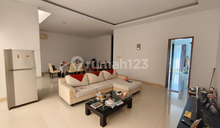 Rumah Pluit Uk 10X20 Furnish 5+1 Kt 3.5 Lantai Minimalist