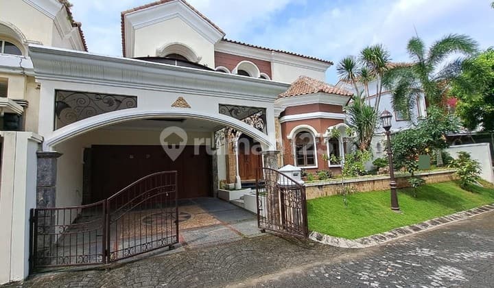 Rumah Furnish Dalam Perum Casa Grande, Depok, Sleman