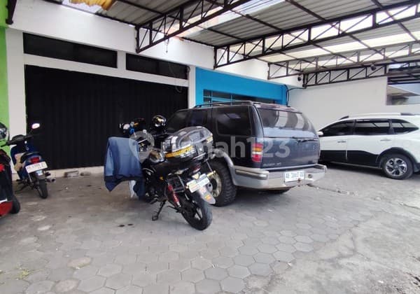 Strategic 2-Storey Shop House on Palagan Street