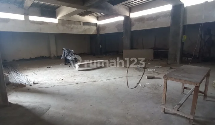 Disewakan Ruang Usaha Sharing Space Kebayoran Baru Jakarta Selatan Disewakan Ruang Usaha Sharing Space Kebayoran Baru Jakarta Selatan