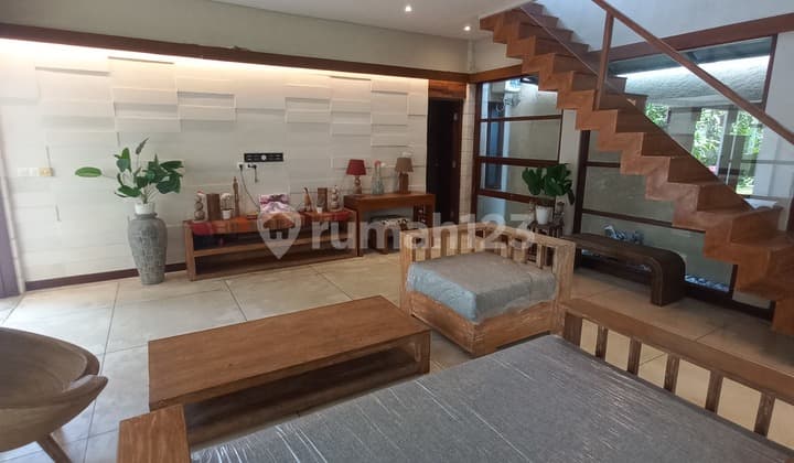 Dijual Villa 3 BR Petitenget Seminyak