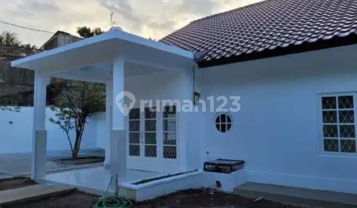 Disewakan Rumah Cocok Untuk Kantor Atau Klinik