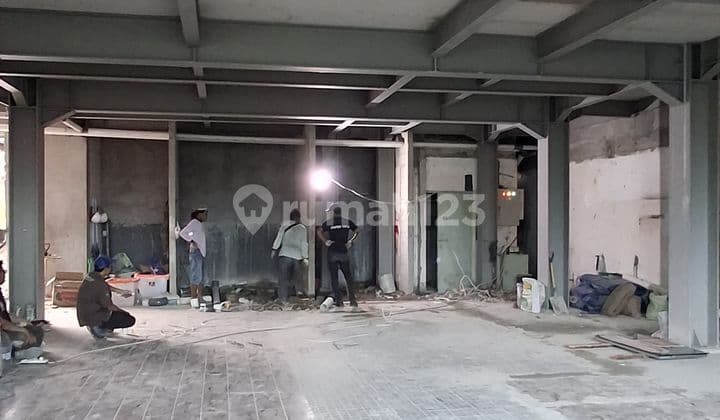 Disewakan Ruang Usaha 220 m Senopati Raya