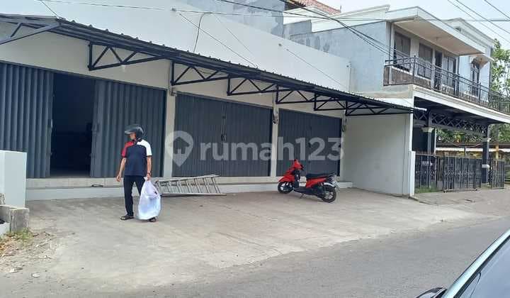 Ruko Bangunan Baru Di Jl Perumnas Rinjani Area Padat Penduduk