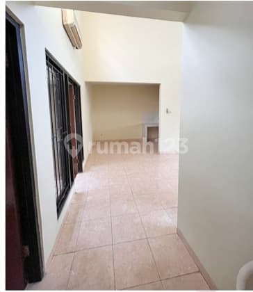 For Sale Rumah Bagus Siap Huni Strategis di Graha Raya Bintaro