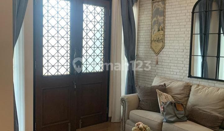 Rumah Bagus di Griya Loka, Bsd Tangerang Selatan