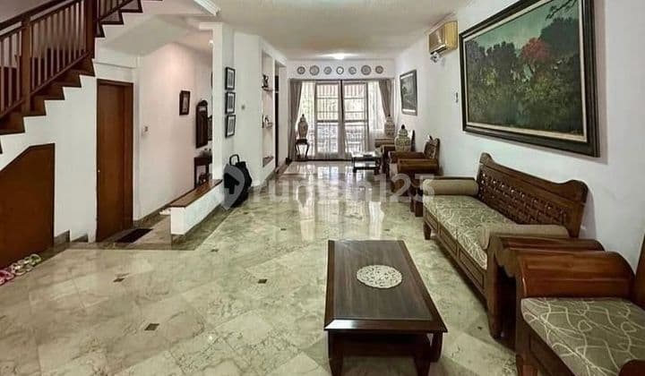 Nice House in Botanical Garden, M Kahfi Street Jagakarsa South Jakarta