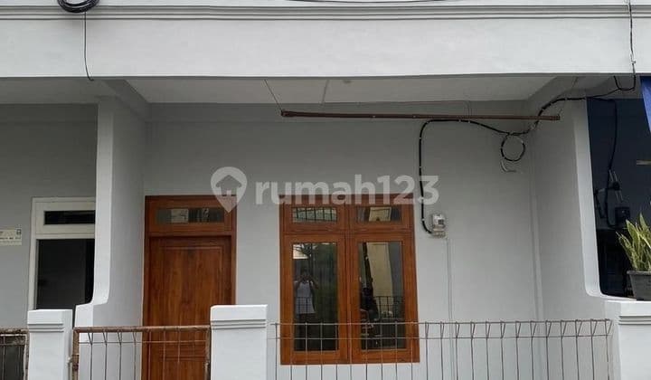 Rumah Bagus di Jl Zakaria, Tanah Baru Beji Depok
