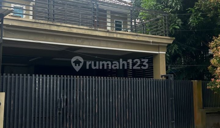 House, 2 Floors, On Mt Haryono. Damai Balikpapan